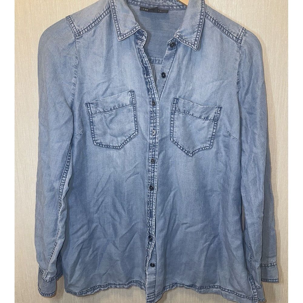 A Pea in the Pod Maternity Roll Tab Button Front Chambray Shirt S